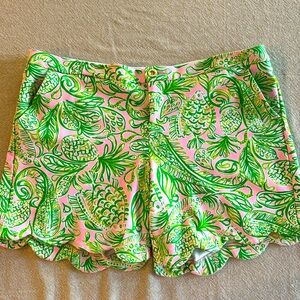 Lilly Pulitzer women’s Darci size 16 shorts Mandevilla Baby Fins